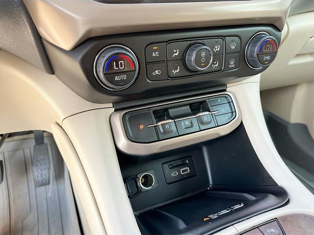 Photo of 2023 Summit White GMC Acadia