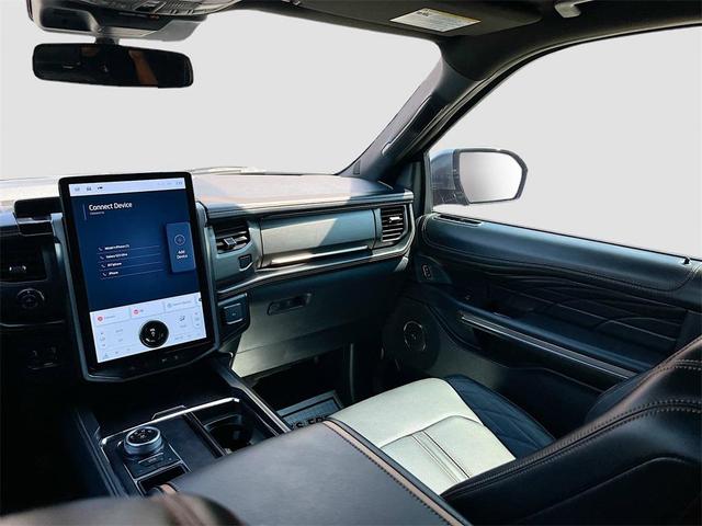 Photo of 2024 Agate Black Metallic Ford Expedition Max