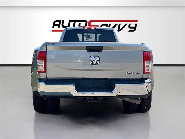 Photo of 2024 Billet Silver Metallic Clearcoat RAM 3500