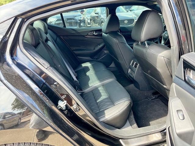 Photo of 2023 Super Black Nissan Maxima