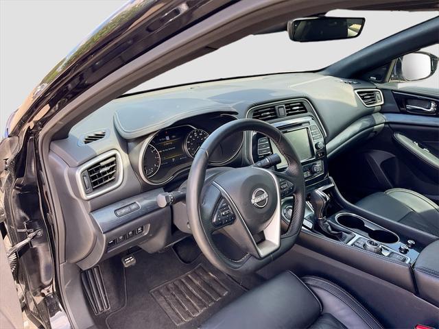 Photo of 2023 Super Black Nissan Maxima