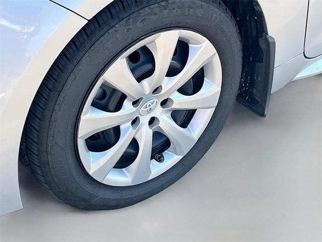 Photo of 2023 Classic Silver Metallic Toyota Corolla