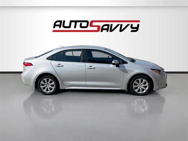 Photo of 2023 Classic Silver Metallic Toyota Corolla