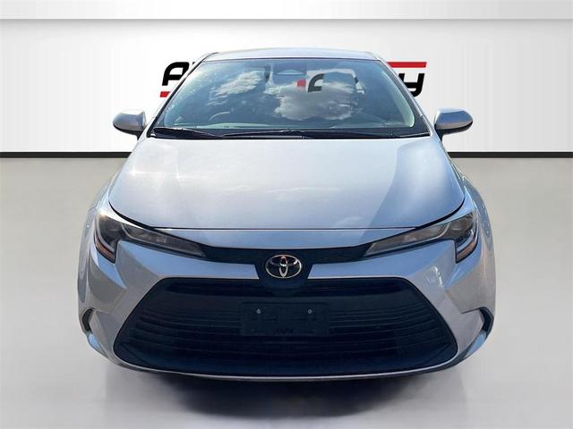 Photo of 2023 Classic Silver Metallic Toyota Corolla