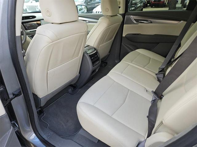 Photo of 2024 Argent Silver Metallic Cadillac XT5