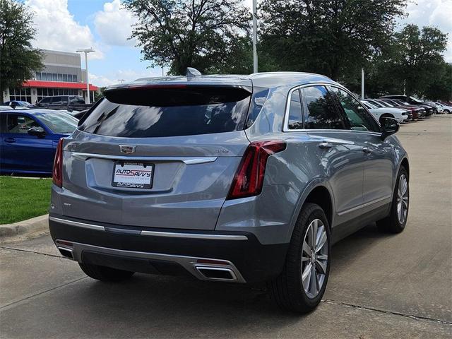 Photo of 2024 Argent Silver Metallic Cadillac XT5