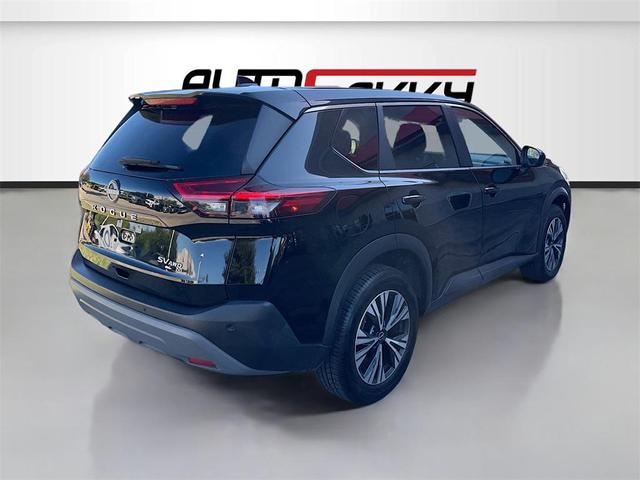 Photo of 2023 Super Black Nissan Rogue