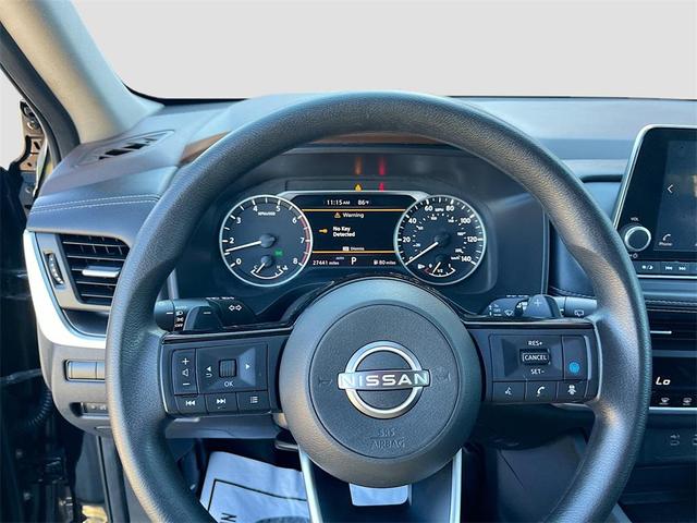 Photo of 2023 Super Black Nissan Rogue