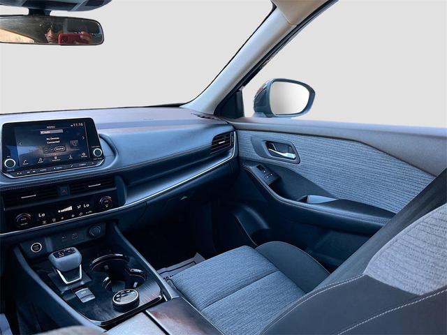 Photo of 2023 Super Black Nissan Rogue