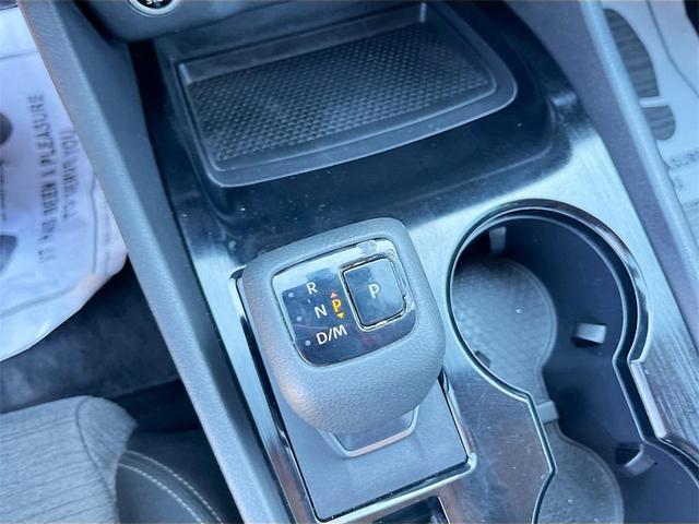 Photo of 2023 Super Black Nissan Rogue