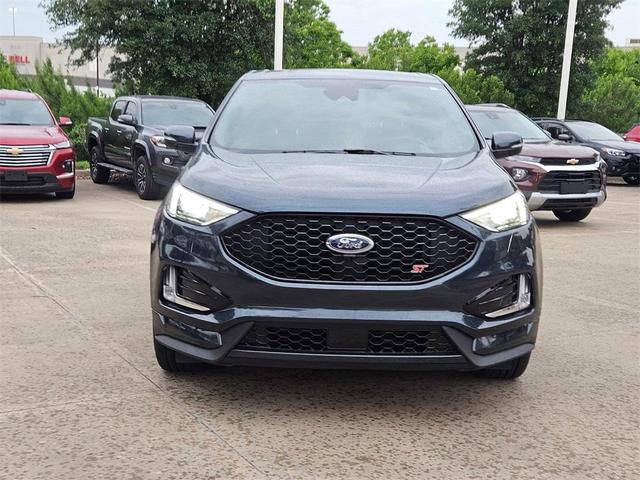 Photo of 2022 Blue Metallic Ford Edge