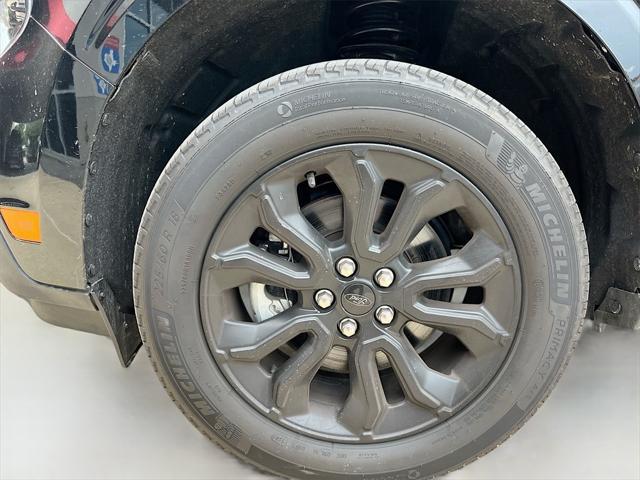 Photo of 2024 Shadow Black Ford Maverick