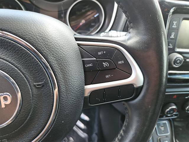 Photo of 2018 Redline Pearlcoat Jeep Compass