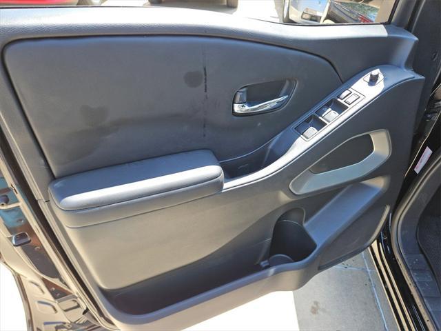 Photo of 2024 Super Black Nissan Frontier
