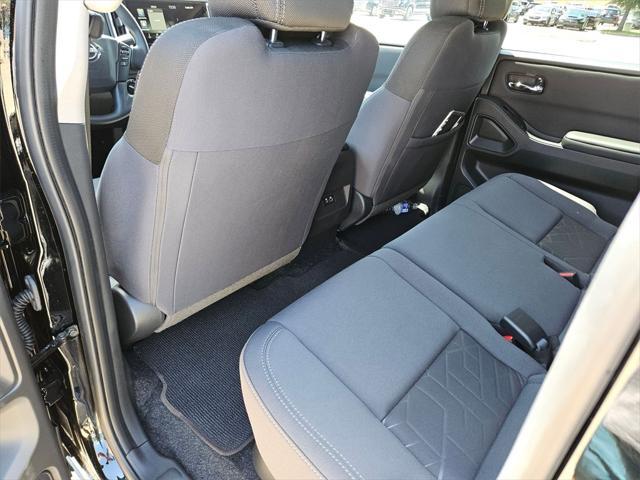 Photo of 2024 Super Black Nissan Frontier