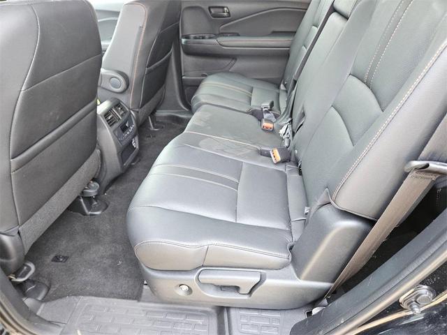Photo of 2022 Crystal Black Pearl Honda Pilot