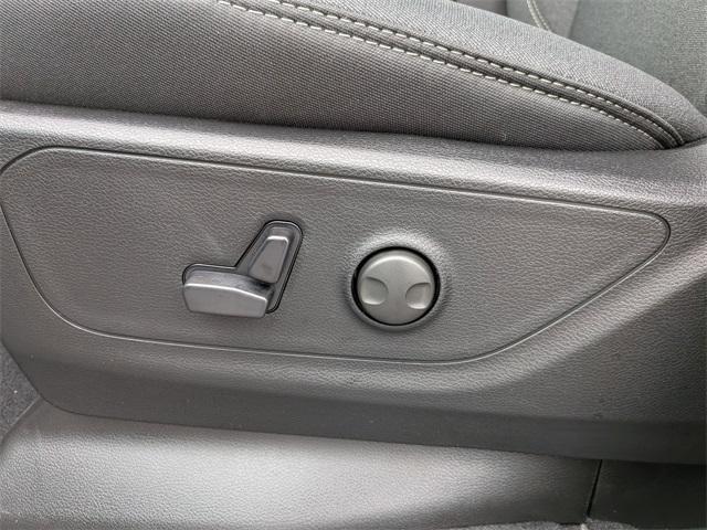 Photo of 2026 Bright White Clearcoat RAM 1500