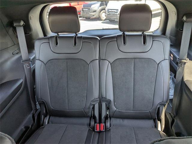 Photo of 2025 Silver Zynith Jeep Grand Cherokee L