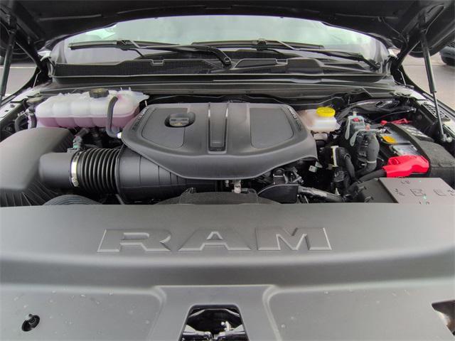 Photo of 2025 Granite Crystal Metallic Clearcoat RAM 1500