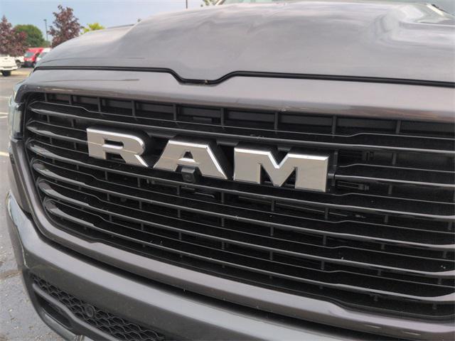 Photo of 2025 Granite Crystal Metallic Clearcoat RAM 1500