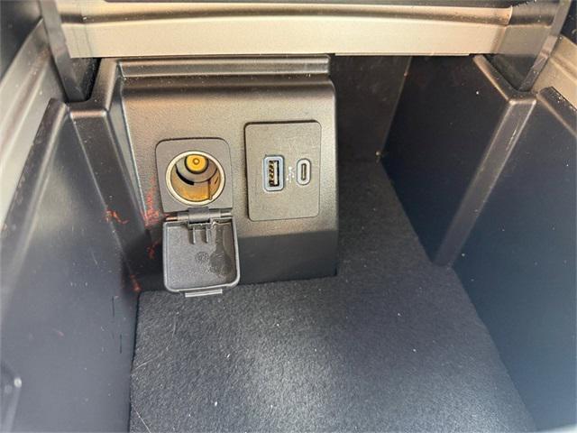 Photo of 2022 Gray Metallic Ford Explorer