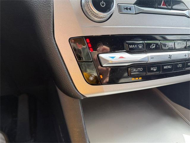 Photo of 2022 Gray Metallic Ford Explorer