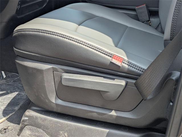Photo of 2025 Granite Crystal Metallic Clearcoat RAM 2500