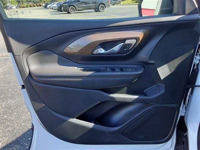 Photo of 2019 Summit White GMC Terrain