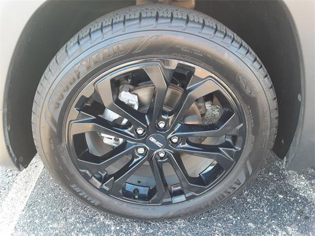 Photo of 2019 Summit White GMC Terrain
