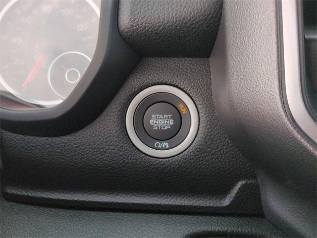 Photo of 2025 Diamond Black Crystal Pearlcoat RAM 1500