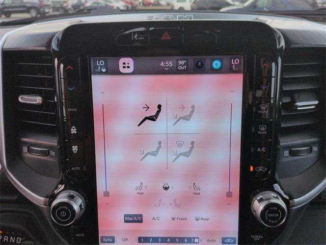 Photo of 2025 Diamond Black Crystal Pearlcoat RAM 1500