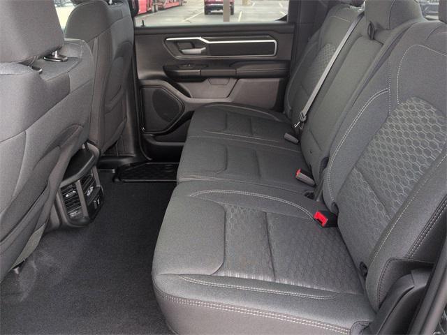 Photo of 2025 Diamond Black Crystal Pearlcoat RAM 1500