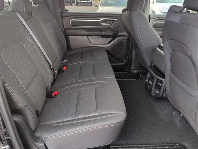 Photo of 2025 Diamond Black Crystal Pearlcoat RAM 1500