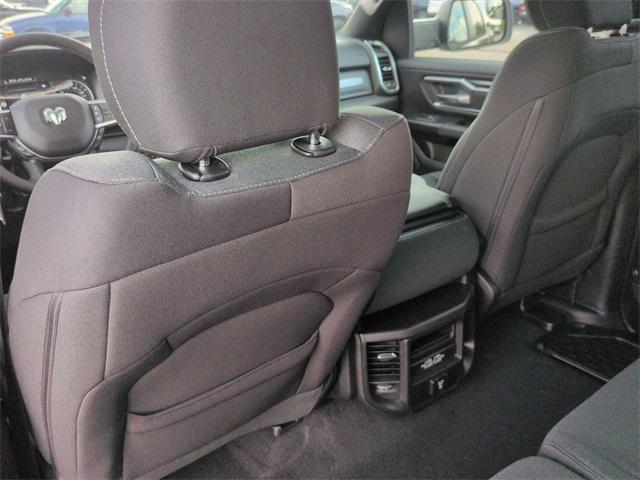 Photo of 2025 Diamond Black Crystal Pearlcoat RAM 1500