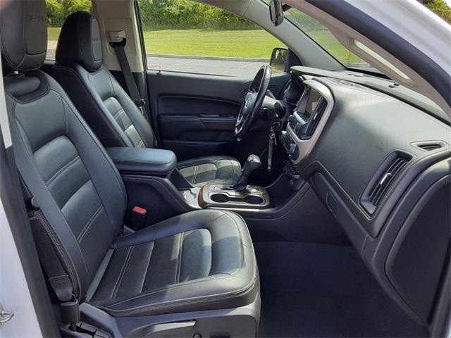 Photo of 2019 Summit White GMC Canyon