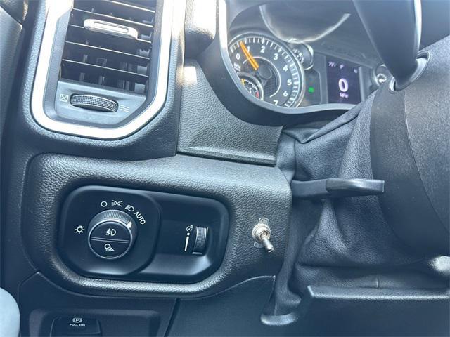 Photo of 2022 Patriot Blue Pearlcoat RAM 1500