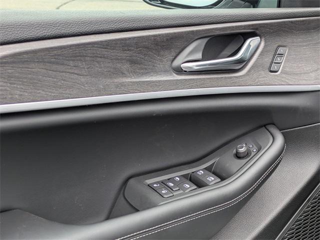 Photo of 2025 Bright White Clearcoat Jeep Grand Cherokee L