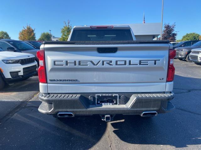 Photo of 2022 Silver Ice Metallic Chevrolet Silverado 1500