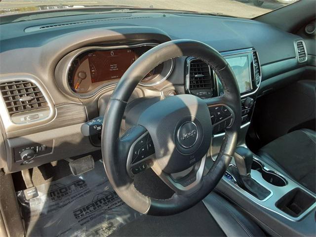 Photo of 2019 Velvet Red Pearlcoat Jeep Grand Cherokee