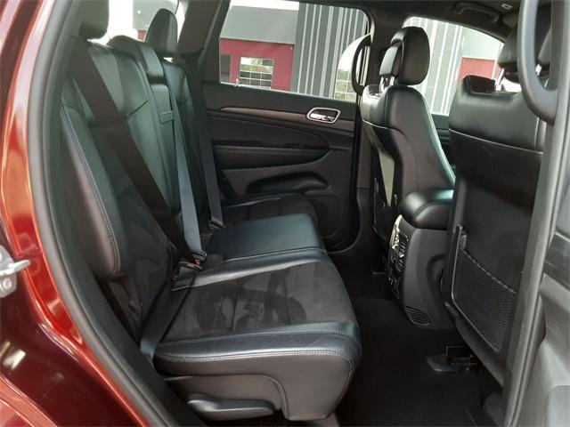 Photo of 2019 Velvet Red Pearlcoat Jeep Grand Cherokee