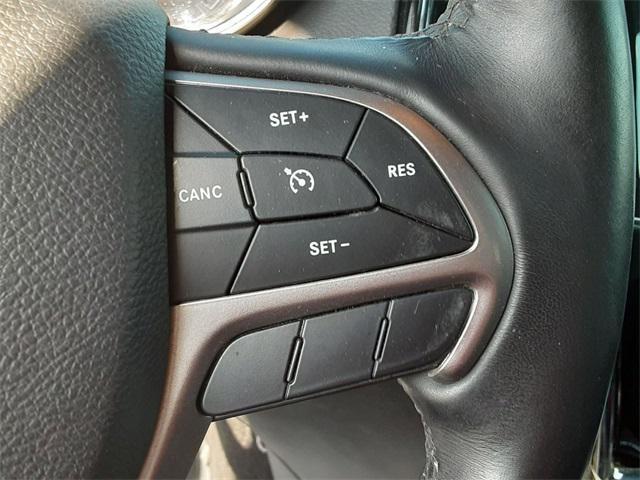 Photo of 2019 Velvet Red Pearlcoat Jeep Grand Cherokee