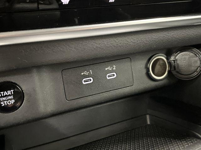 Photo of 2024 Glacier White Nissan Rogue