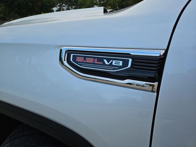 Photo of 2019 White Frost Tri-Coat GMC Sierra 1500