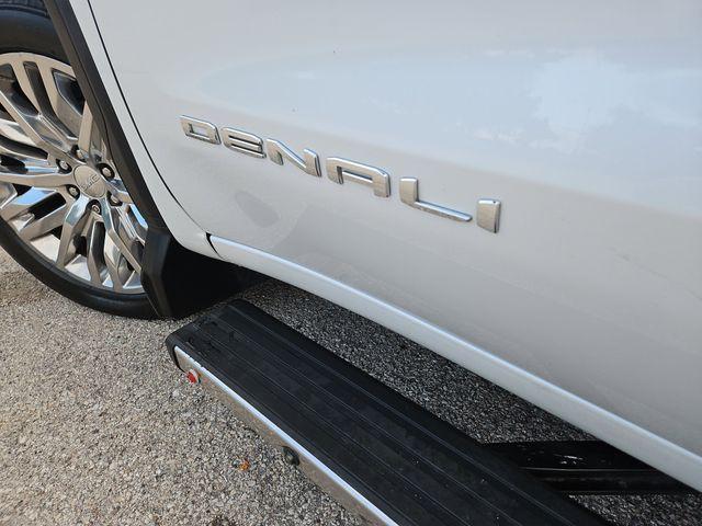 Photo of 2019 White Frost Tri-Coat GMC Sierra 1500