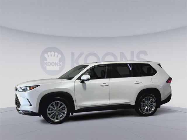 Photo of 2025 Wind Chill Pearl Toyota Grand Highlander