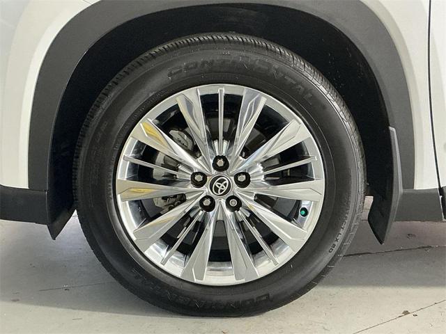 Photo of 2025 Wind Chill Pearl Toyota Grand Highlander