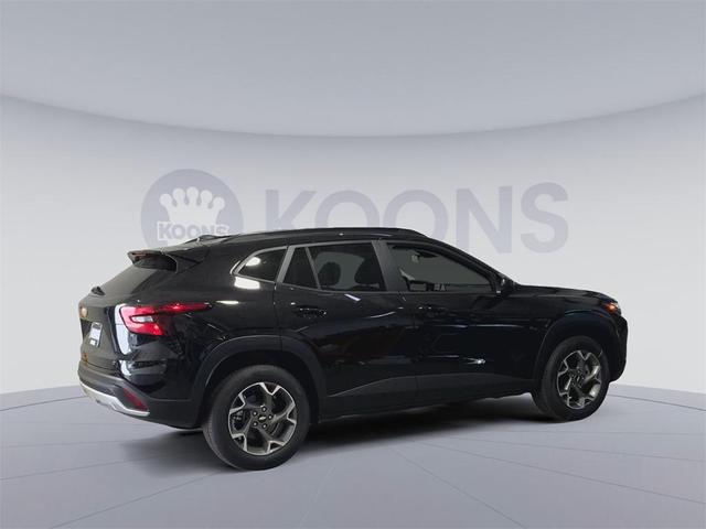Photo of 2025 Mosaic Black Metallic Chevrolet Trax