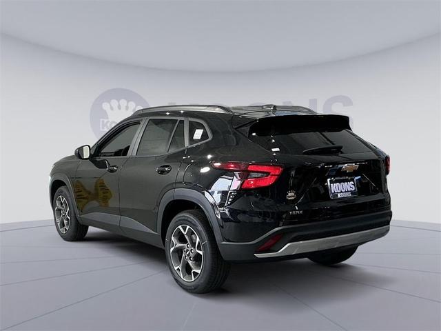 Photo of 2025 Mosaic Black Metallic Chevrolet Trax