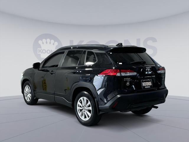 Photo of 2022 Jet Black Toyota Corolla Cross