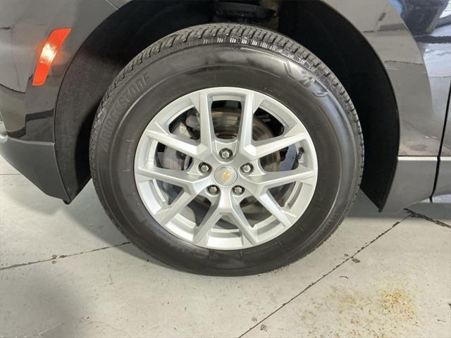 Photo of 2023 Mosaic Black Metallic Chevrolet Equinox